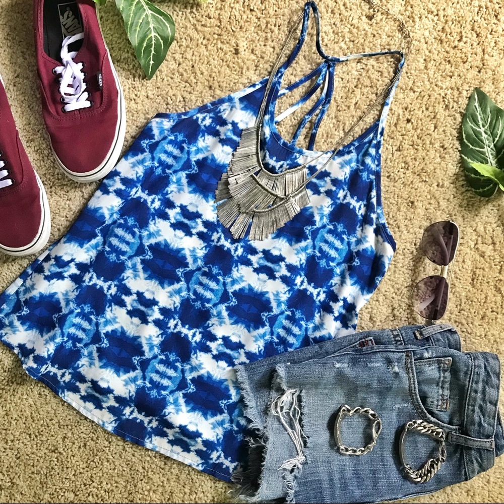 Bright Blue Patterned Tank Top 🌿